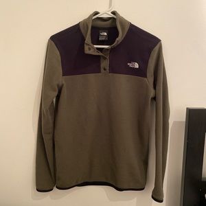 North face fleece sweater